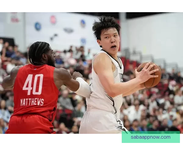 杨瀚森女友与利拉德儿子欢乐互动社媒晒温馨合影瞬间